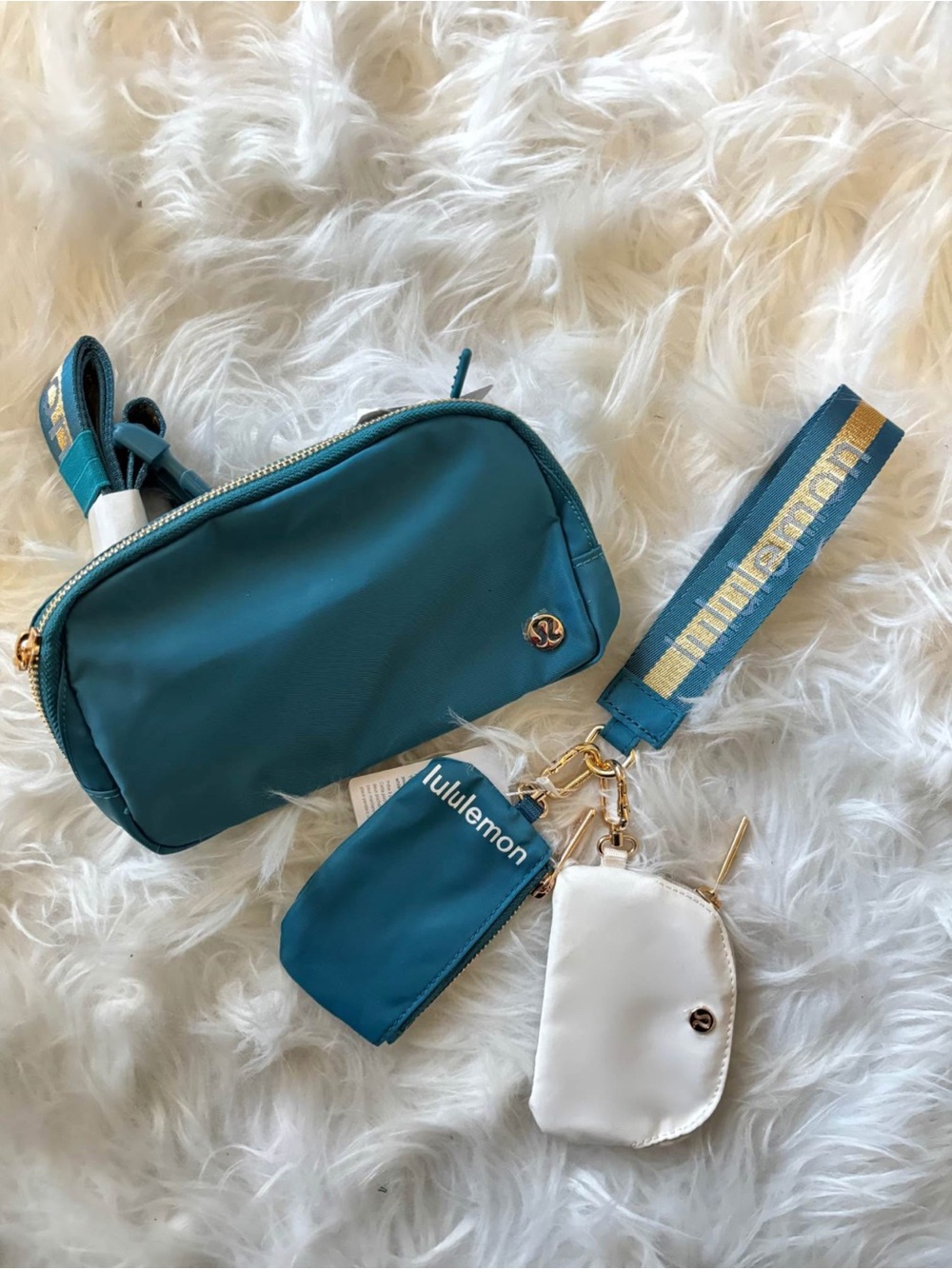 lululemon athletica Teal Belt Bag with Coin dual pouch wristlet keychain